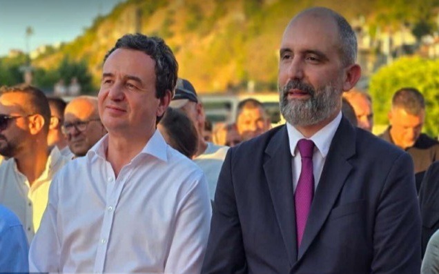 Albin Kurti prezanton Artan Abrashin kandidat për kryetar të Prizrenit