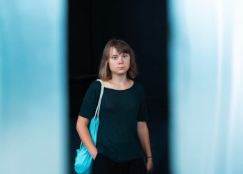 Thunberg në Reporting House, mëson historinë e protestave në vitet e `90-ta