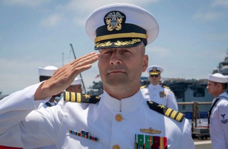 Shqiptari merr komandën e anijes legjendare amerikane