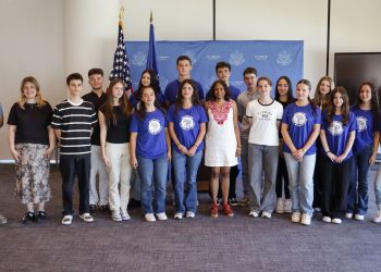 Ambasada amerikane njofton se 16 nxënës nga Kosova do nisin studimet në SHBA