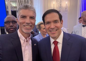 Ambasadori Dugolli takohet me Sekretarin Rubio në festën e Pavarësisë së ShBA-së