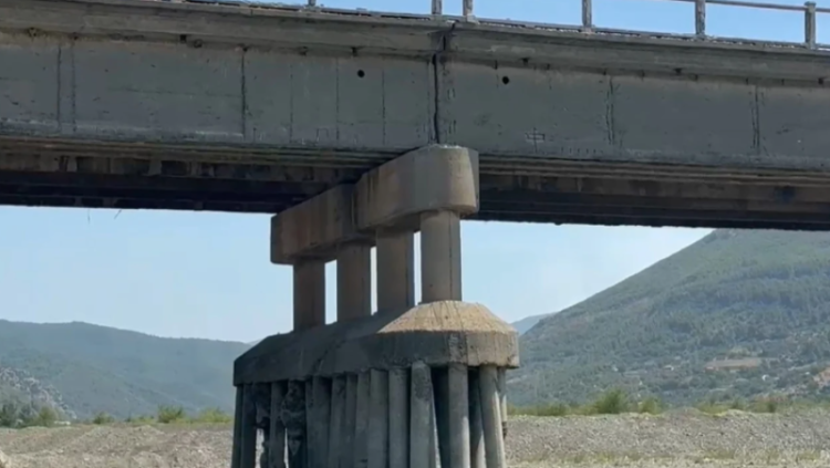 Mbyllet përkohësisht ura e Milotit, konstatohet rrezik serioz