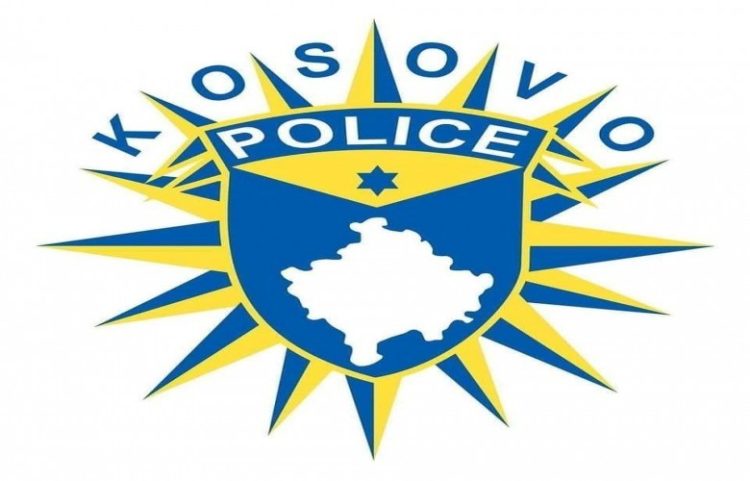 Policia sot vendos gurthemelin e stacionit policor në Zubin Potok