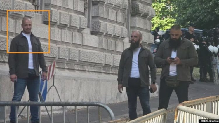 Profil: Kush janë të akuzuarit për sulmin në Banjskë që u panë pranë Presidencës së Serbisë?