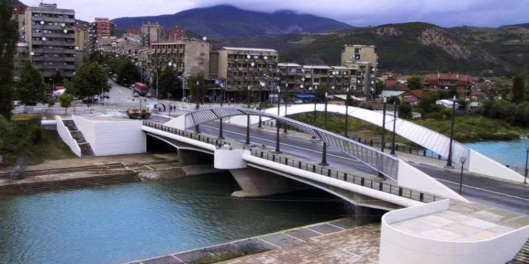 Sot vendosen gurthemelet e dy urave të reja mbi lumin Ibër