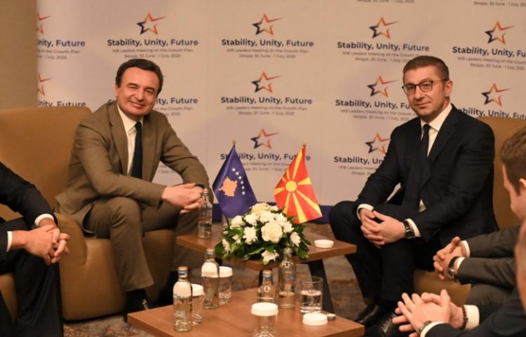 Kurti e Mickoski diskutojnë zbatimin e marrëveshjeve ndërmjet dy qeverive