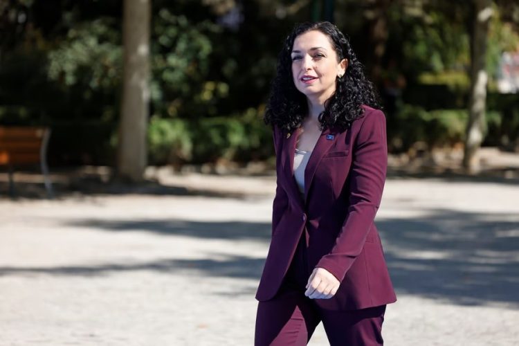 Presidentja sot i takon liderët e partive politike