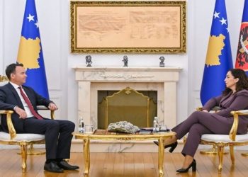 Presidentja Osmani takon Faton Pecin