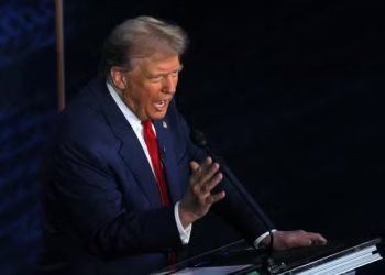 Trump i bën thirrje kreut të Bankës Qendrore Amerikane të japë dorëheqjen menjëherë