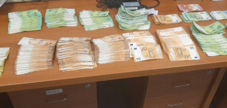 Disa shtetasve serbë iu sekuestrohen mbi 100 mijë euro të padeklaruara