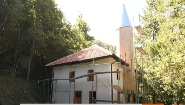 Xhamia e fshatit Meshinë, përfaqëson vlerë të rrallë historike