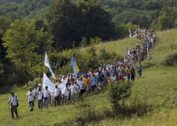 Nis “Marshi i Paqes” në nder të viktimave të gjenocidit në Srebrenicë