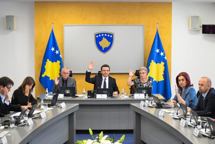 Qeveria në detyrë merr gjashtë vendime të reja