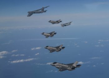Koreja e Jugut, SHBA-ja dhe Japonia me stërvitje ajrore, demonstrojnë forcën kundër Veriut