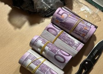 Keqpërdor kartelën bankare të viktimës, kryen pagesa mbi 14 mijë euro