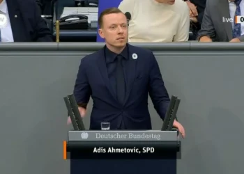Deputeti gjerman: Serbia s’mund të kërkojë të drejta për serbët në Kosovë, e të shkelë ato të shqiptarëve në Preshevë