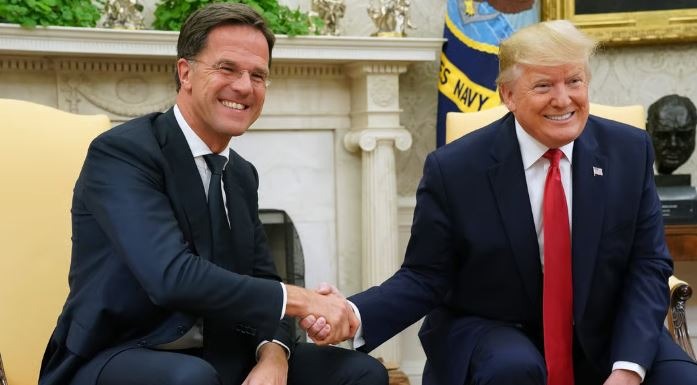 “Ndonjëherë babi duhet të përdorë gjuhë të ashpër”, hera e fundit kur Trump dhe Rutte u takuan