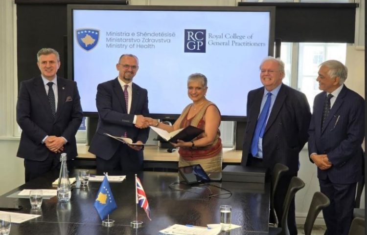 Kosova dhe RCGP me marrëveshje për akreditimin ndërkombëtar në mjekësi