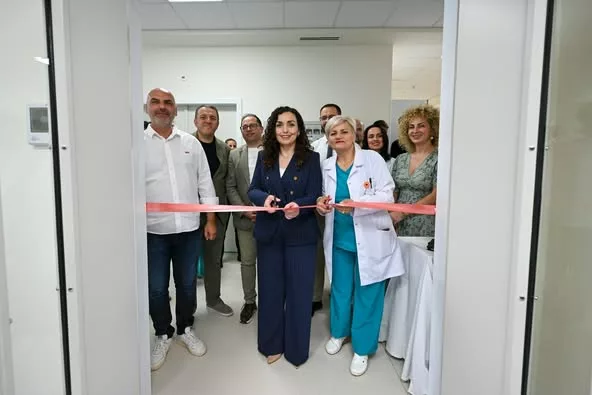 Presidentja Osmani dhe “Khalifa Foundation” sjellin laboratorin modern në spitalin pediatrik