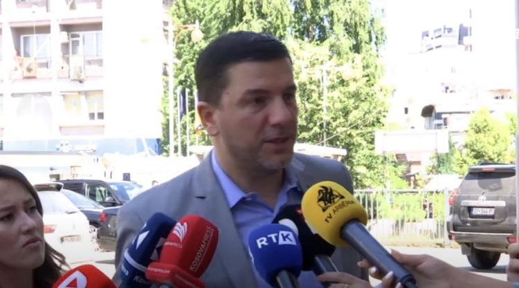 Krasniqi: VV të propozojë për kryeparlamentar dikë që s’ka qenë ministër