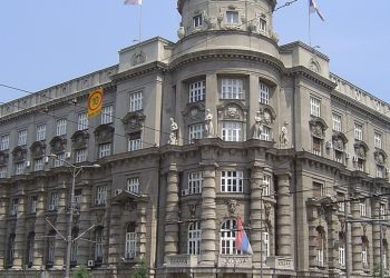 Serbia i shndërron humbjet ushtarake në “festa kombëtare”