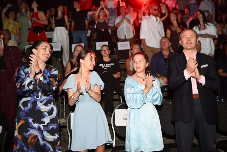 Osmani: Rexhepagiqi me zërin e tij sfidon kohën, rrëmben shumë gjenerata