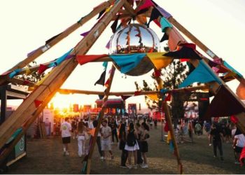 Mediet amerikane: Sunny Hill, më shumë se një festival – një lëvizje që përfaqëson aspiratat e Kosovës