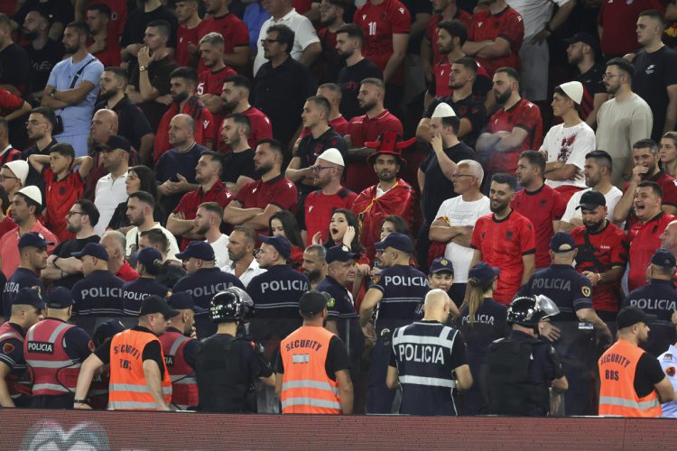 FShF dënohet me mbi 161 mijë franga zvicerane për ndeshjen Shqipëri-Serbi