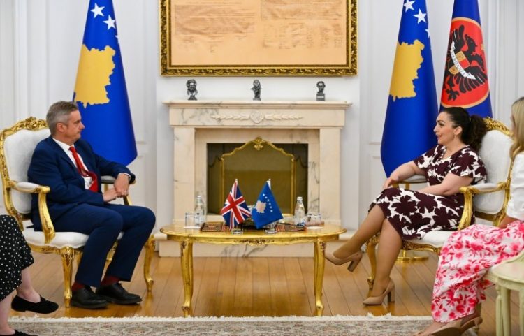 Hargreaves pas takimit me Osmanin: Shteti para interesave partiake