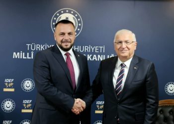 Fabrika e municionit dhe bashkëpunimi me Turqinë në fushën e mbrojtjes, deklarohet ministri Maqedonci pas takimit me homolgun Guler