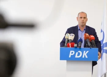Lladrovci thotë se votimi i fshehtë për kandidatin për kryetar po afron: S’ka bir nane që më largon nga PDK-ja