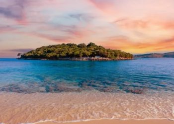 `National Geographic`: Zbuloni thesaret bregdetare të Rivierës Shqiptare