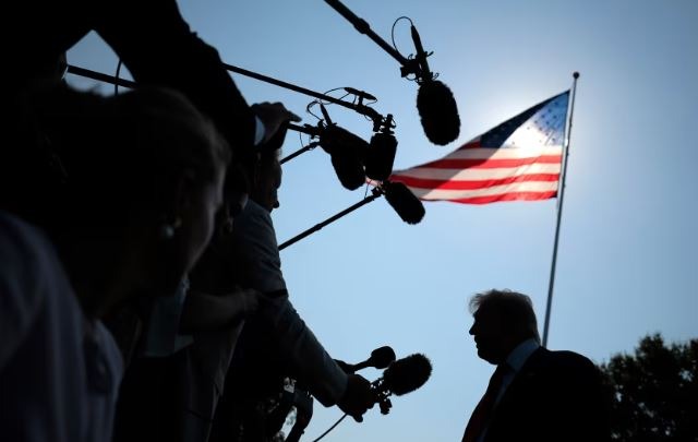 Trump i thotë Izraelit të “mbarojë punën” me Hamasin