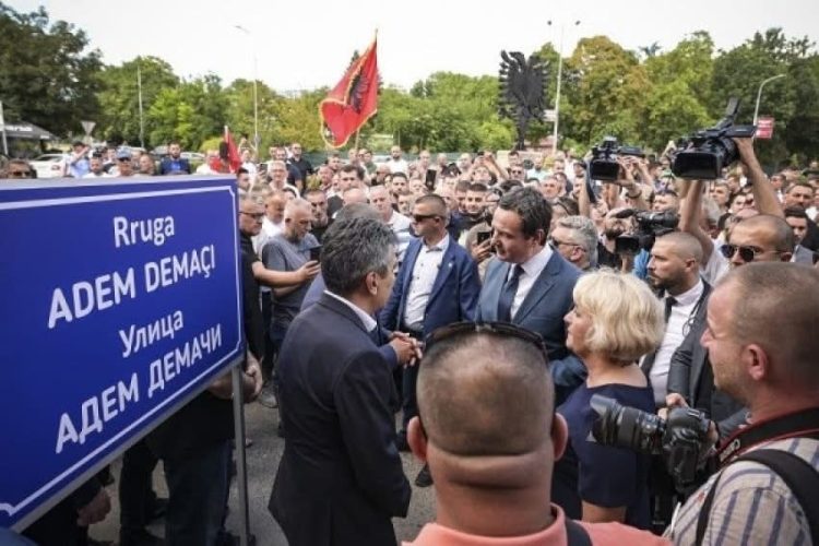 Izet Mexhiti kujton Adem Demaçin: “Zëri i ndërgjegjes kombëtare që nuk u lodh kurrë”