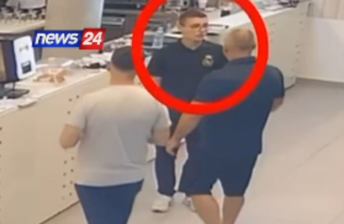 Incidenti në Vlorë: “Pse më solle një shishe ujë më shumë”, polici jashtë detyrës zyrtare sulmon kamarierin (VIDEO +16)