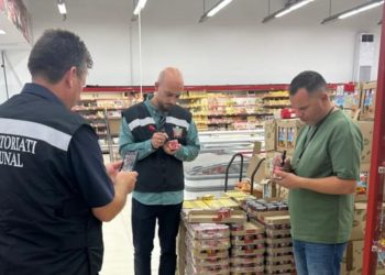 Inspektorët në Gjilan gjobisin marketet për mospërputhje të çmimeve në rafte e arkë