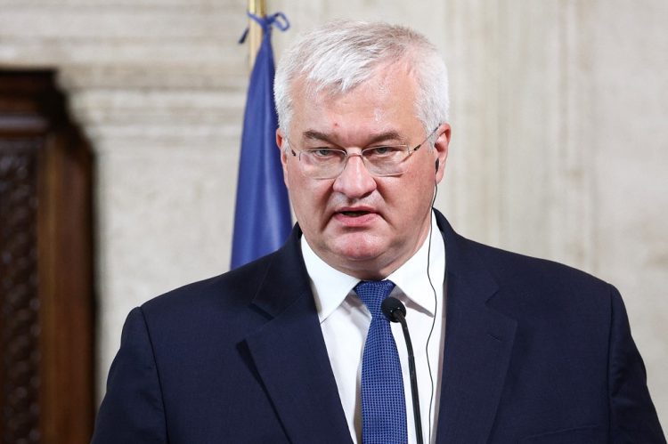 Ministri i Jashtëm ukrainas: Takimi Zelensky-Putin do të ndihmonte përpjekjet për paqe