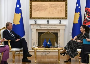 Osmani pret në takimin shefin e BE-së, flasin për konstitumin e Kuvendit