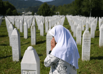 “Srebrenica nuk duhet të ndodhë kurrë më”, Parlamenti Evropian bën thirrje për ndërhyrje në Gaza