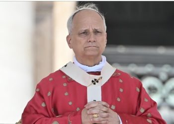 Papa Leoni bën thirrje për “armëpushim të menjëhershëm” në Gaza pasi avionët luftarakë izraelitë godasin kishën katolike