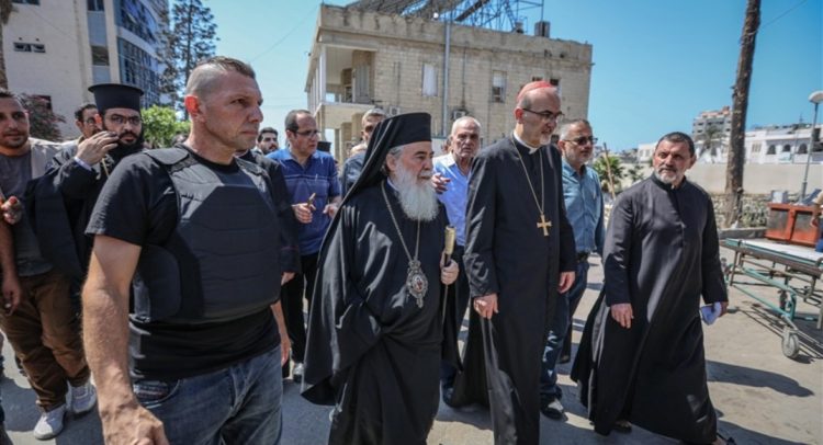 Udhëheqës të kishave vizitojnë Gazën pas su*lmit ndaj Kishës së Familjes së Shenjtë