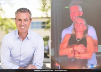 Jep dorëheqje CEO i “Astronomer” pas incidentit me “Kiss Cam” në koncertin e “Coldplay”