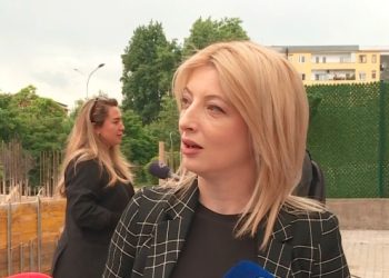 Ngritet aktakuzë kundër personit që ofendoi dhe kërcënoi kryetaren e Shkupit