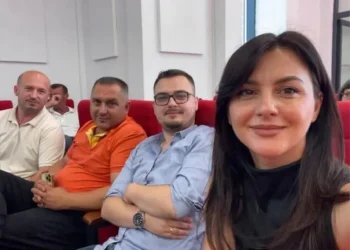 Asamblisti i AAK-së në Suharekë, Reshat Selimaj, i bashkohet Lëvizjes Vetëvendosje