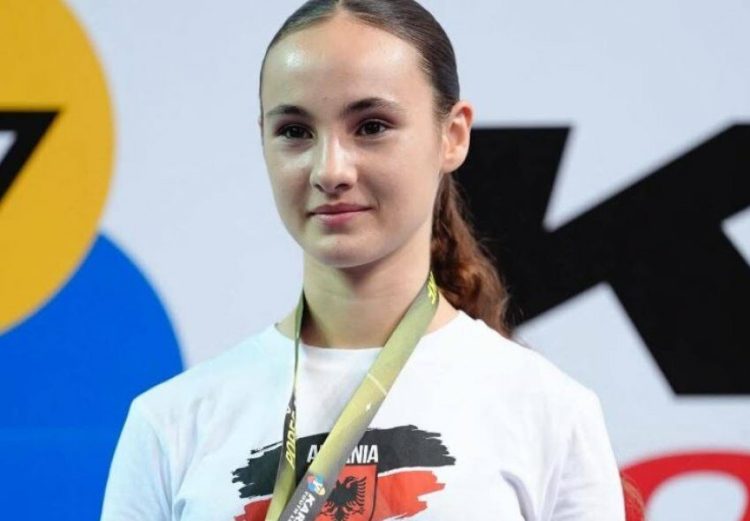 14-vjeçarja shqiptare mund serben në finale, shpallet kampione bote