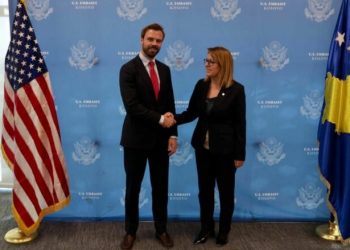 Bajrami takon zyrtarin e lartë amerikan: LDK propozon zgjidhje gjithëpërfshirëse për krizën institucionale