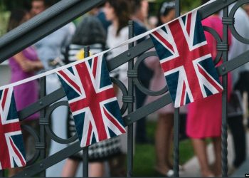 Britania sanksionon dhjetëra persona, përfshirë një shqiptar