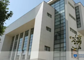 Arrest shtëpiak për zyrtarë të Komunës së Gjakovës nën dyshimin për keqpërdorim të detyrës zyrtare