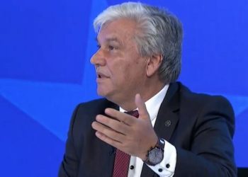 Kryeziu i reagon Osmanit: Absurde, Kushtetuesja nuk e ka nxjerrë afatin 30 ditor nga mendja, e as nuk e ka shpikur atë