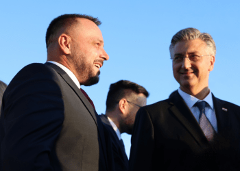 Maqedonci merr pjesë në paradën kroate që shënoi 30 vjetorin e operacionit “Stuhia”: Kosova dhe Kroacia kontribojnë për paqe në rajon